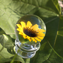 Load image into Gallery viewer, Blown Glass Yellow Sunflower Marble