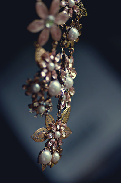 How to Buy Jewelry for A Girlfriend